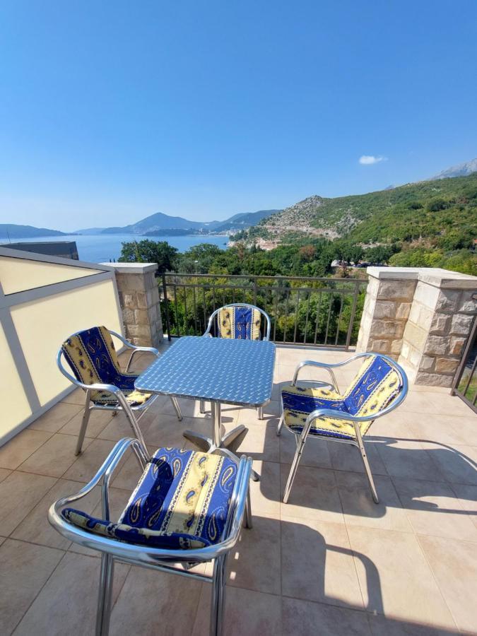 Sunny Side Vala Hotell Budva Eksteriør bilde