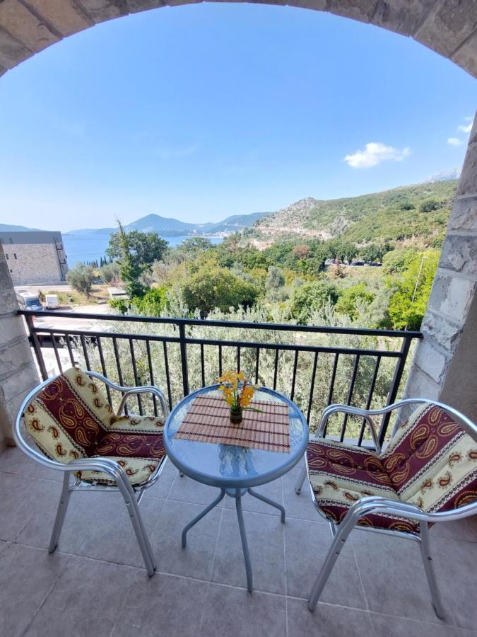 Sunny Side Vala Hotell Budva Eksteriør bilde